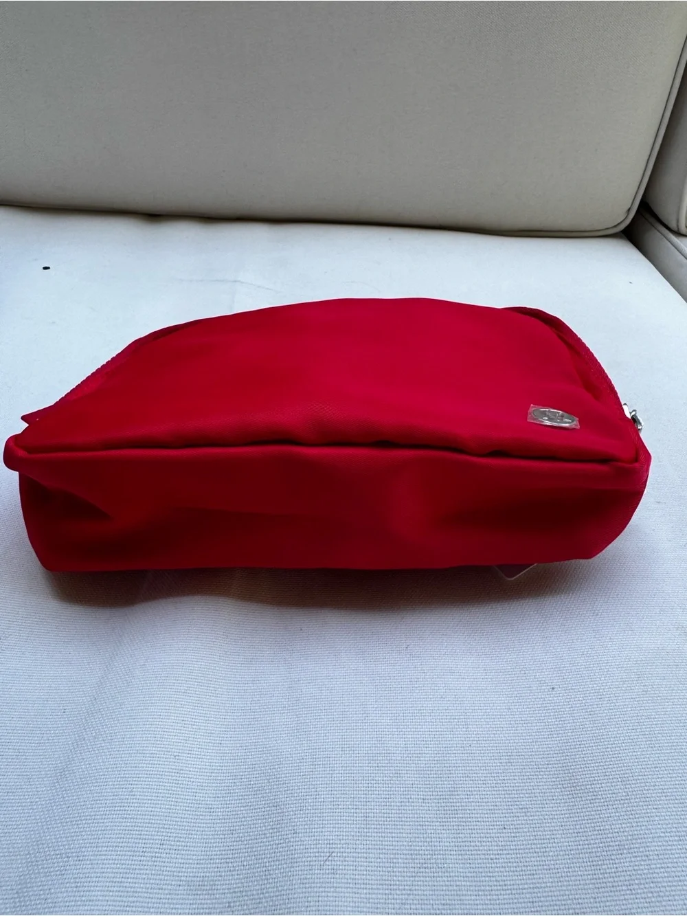 Lululemon 1 L red belt bag silver accents - Picture 8 of 13